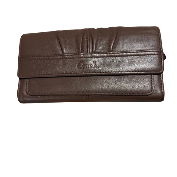 Coach Handbags - Coach Brown Leather Continental Wallet